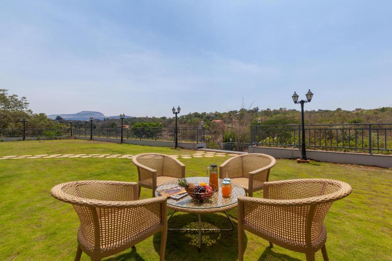 Bellevue Palace By Stayvista - Lavish Abode With A Pool, Landscaped Lawn, Gazebo & Adventure Activities Nashik Eksteriør billede